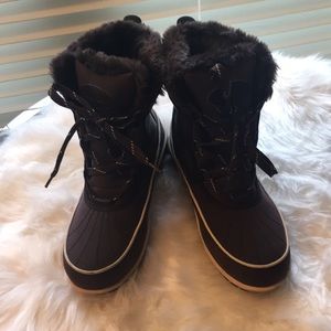 All-weather Boots